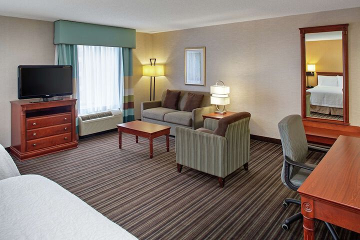 Room 3 of 47