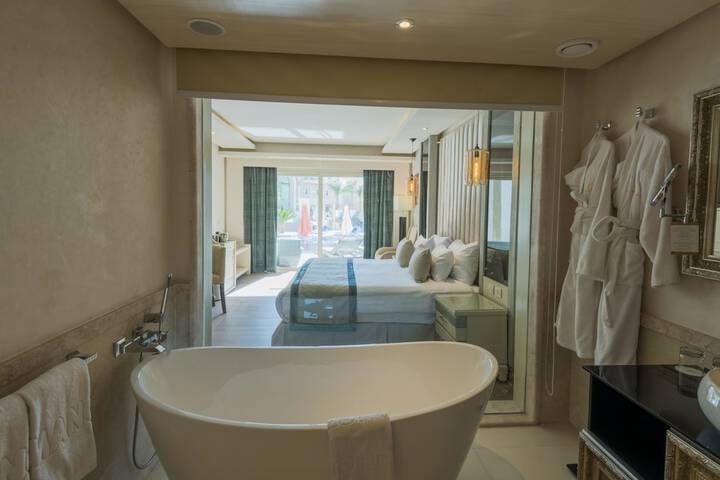 Room 28 of 120