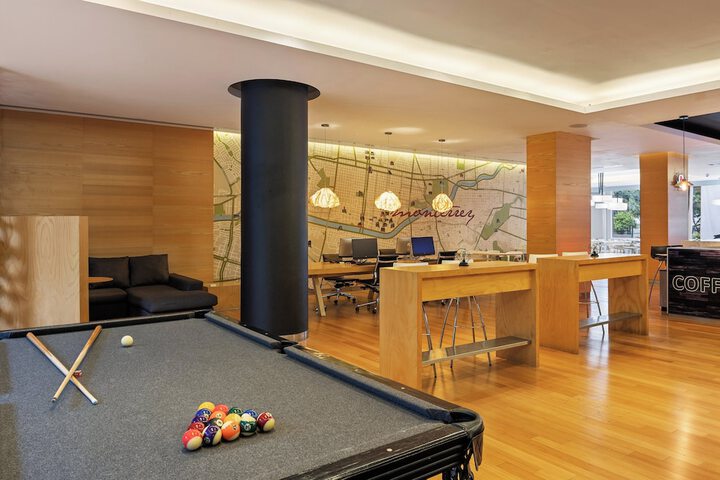 Entrance & Lobby