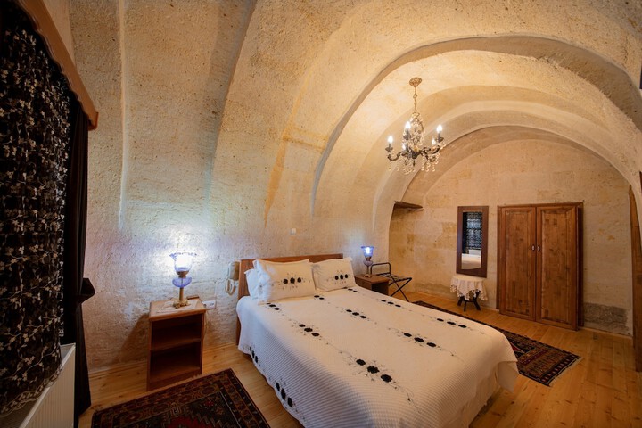 Room 16 of 46