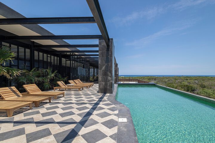 Pool 9 of 10