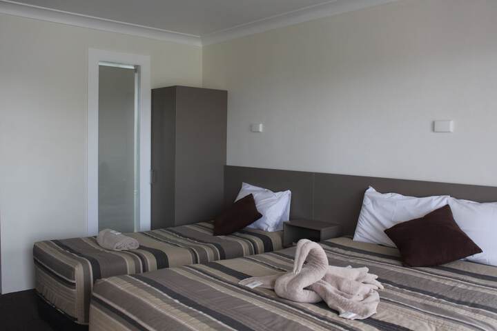 Room 13 of 46