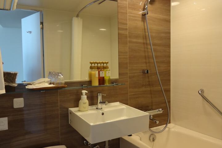 Room 20 of 33