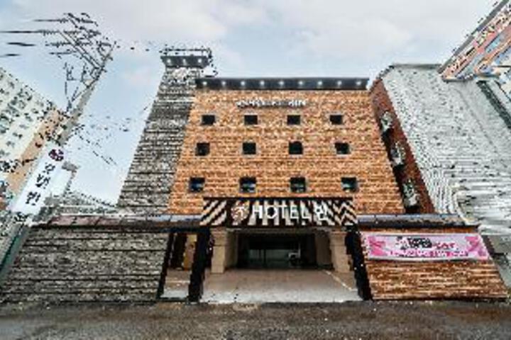 Hotel 9 of 23