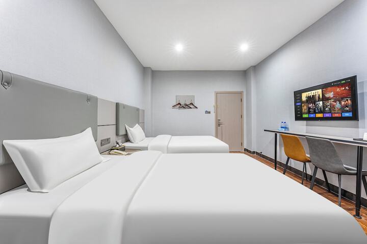 Room 20 of 44