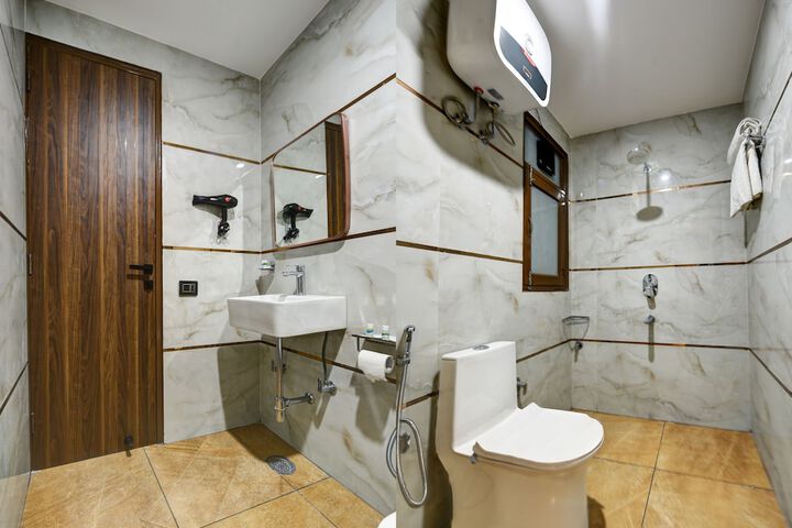Room 16 of 23