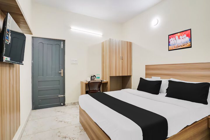 Room 5 of 15