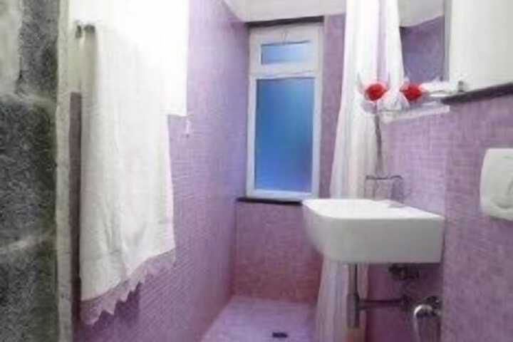 Room 17 of 25