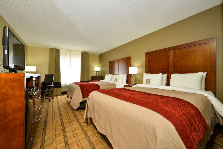 Photo of COMFORT INN & SUITES