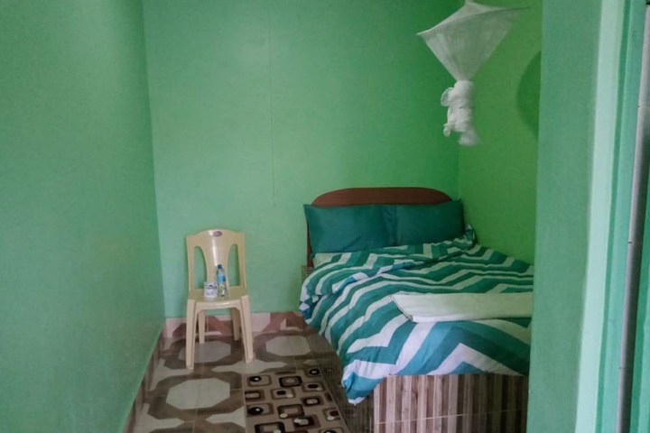 Room 6 of 17