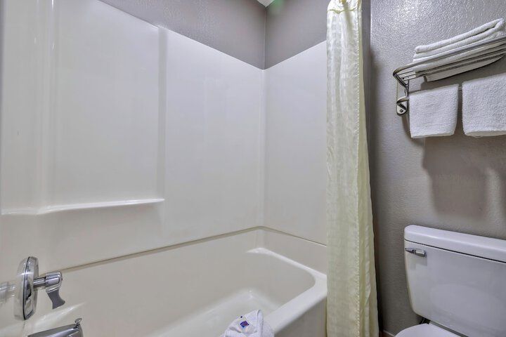 Room 18 of 24