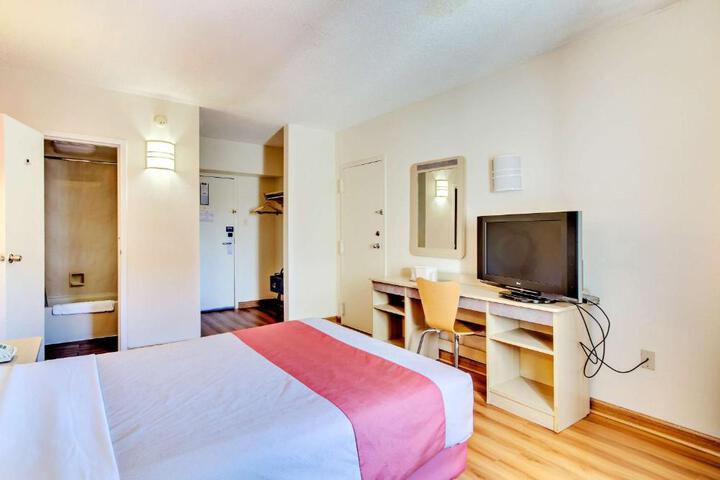 Standard Room, King or Two Doubles (2 of 9)
