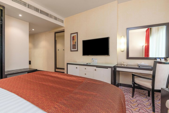Room 17 of 110