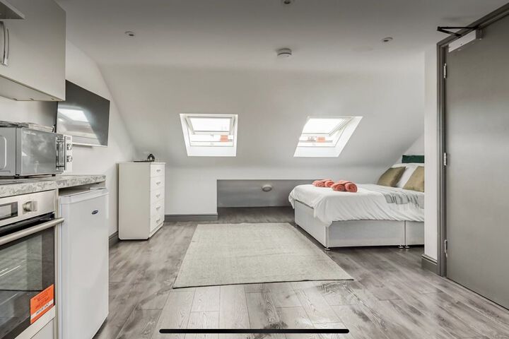 Room 2 of 21