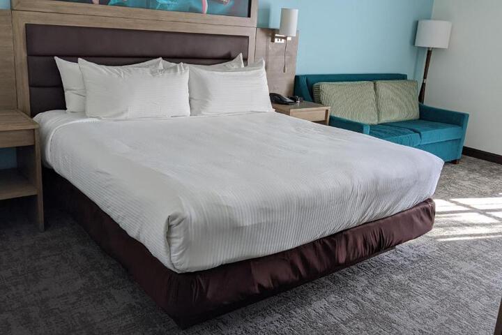 Standard | King Bed (2 of 5)