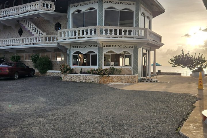 Hotel 51 of 79