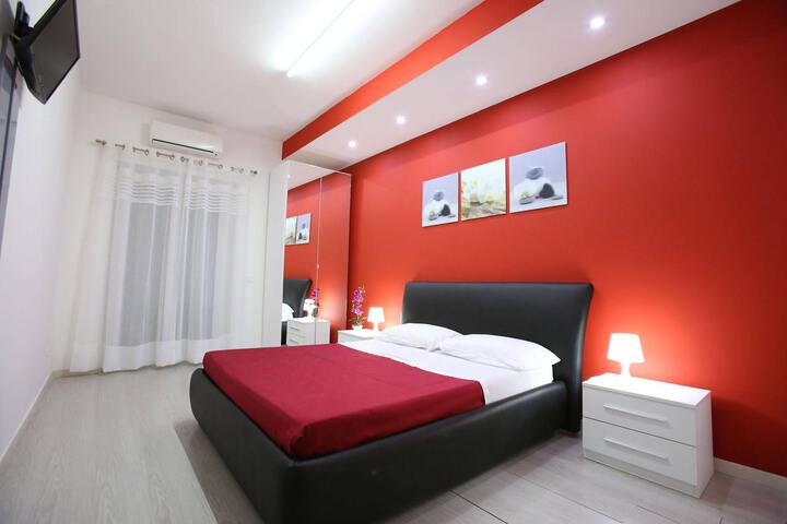 IRIS ROOM