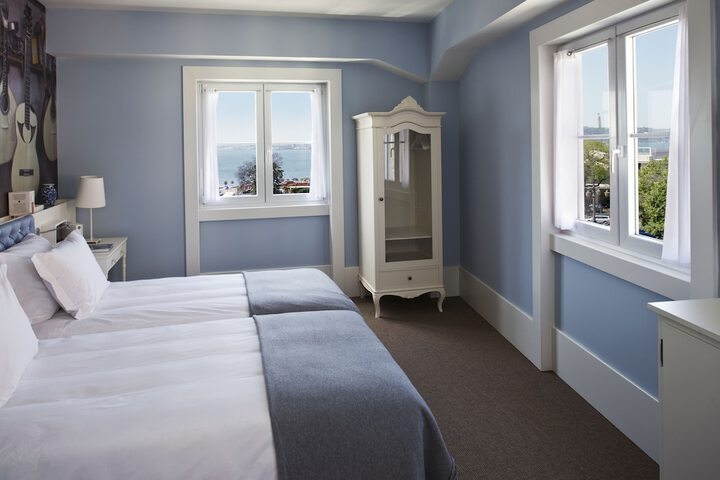 Room 5 of 63