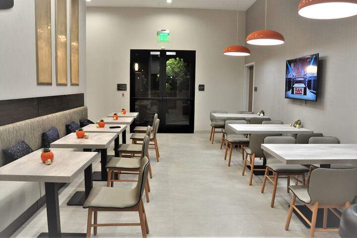 Breakfast area