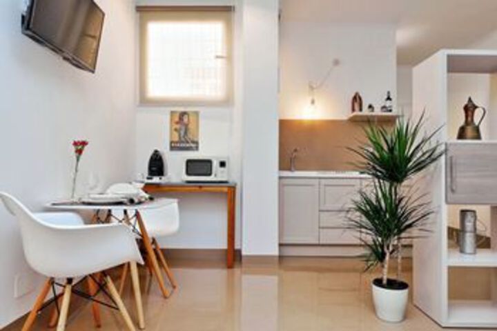Room 15 of 27