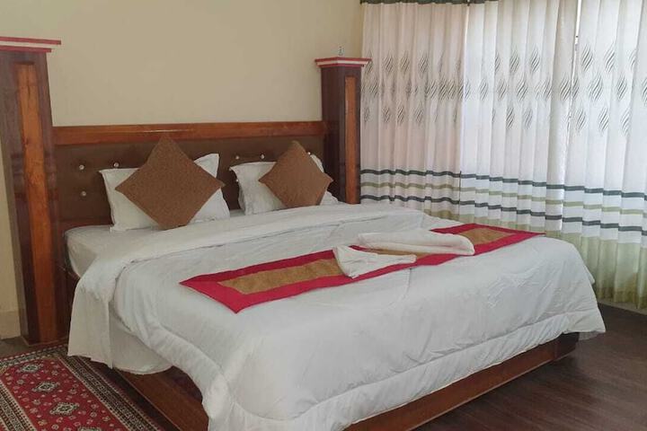 Room 6 of 19