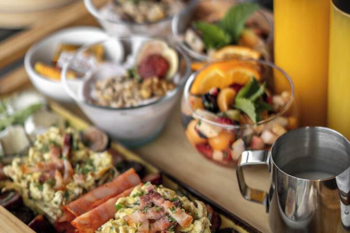 Breakfast/Coffee Service 89 of 121