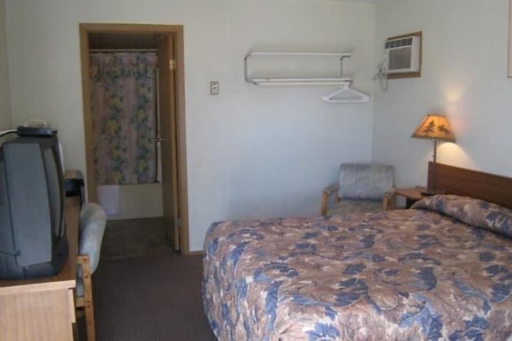 Room 14 of 23