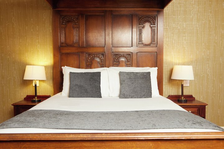 Room 3 of 55