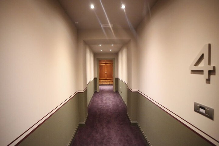 Ballroom/Hall 37 of 47