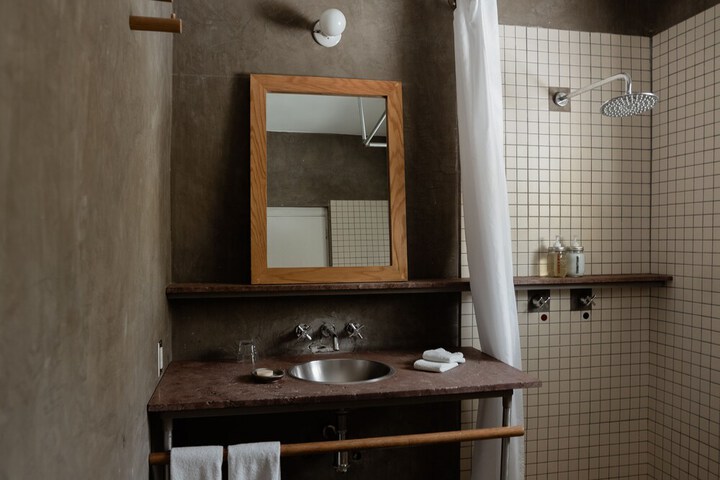 Room 27 of 41