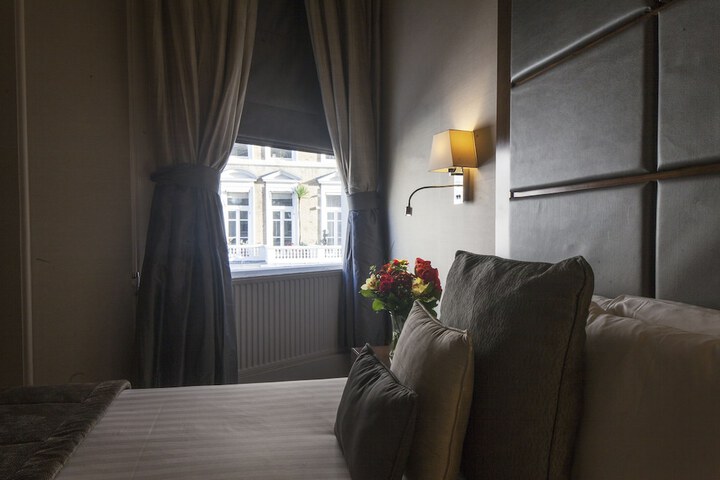 Room 17 of 47