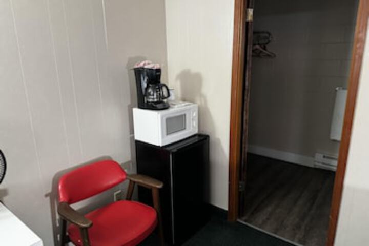 Room 28 of 168