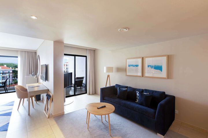 Room 47 of 152