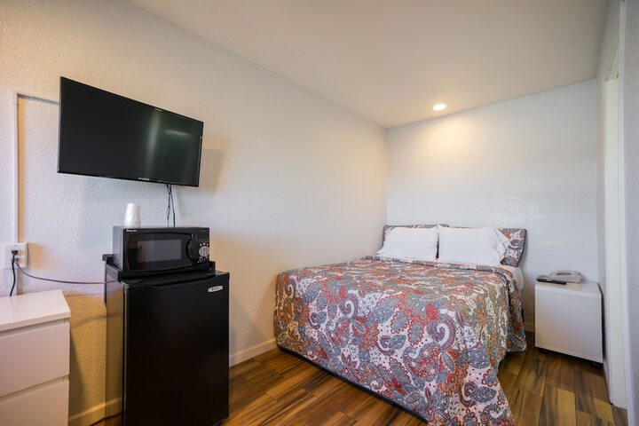 Room 8 of 43