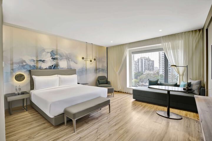 Room 4 of 29