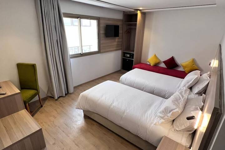 Room 9 of 17