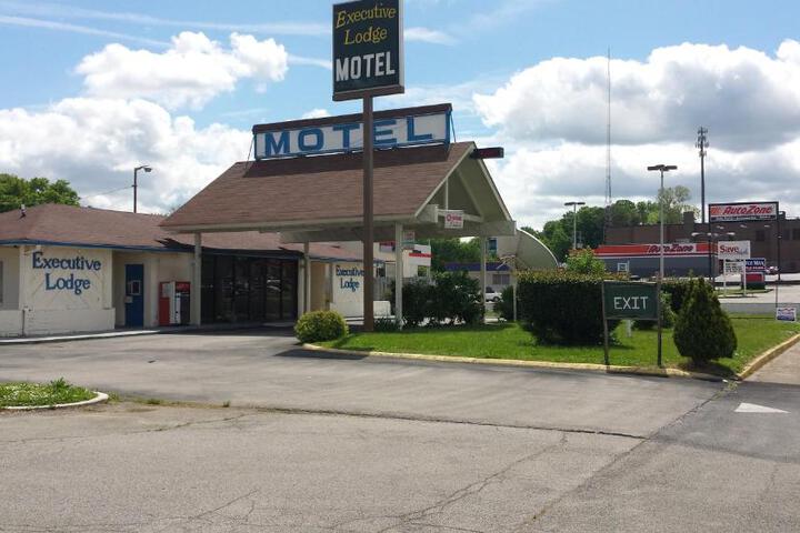 Image of Executive Lodge