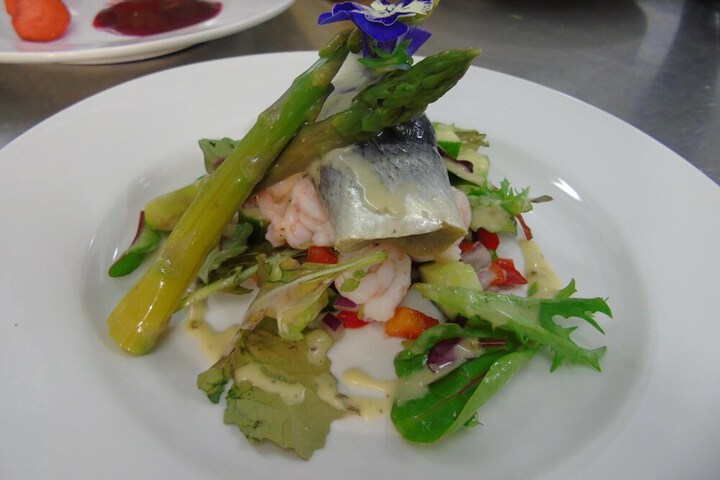 Dining 44 of 61