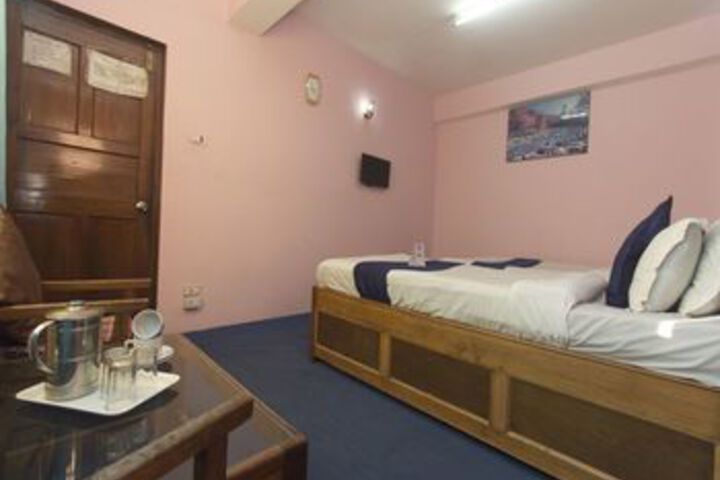 Room 11 of 24