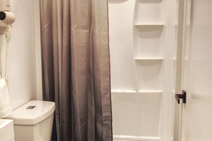 Room 18 of 31