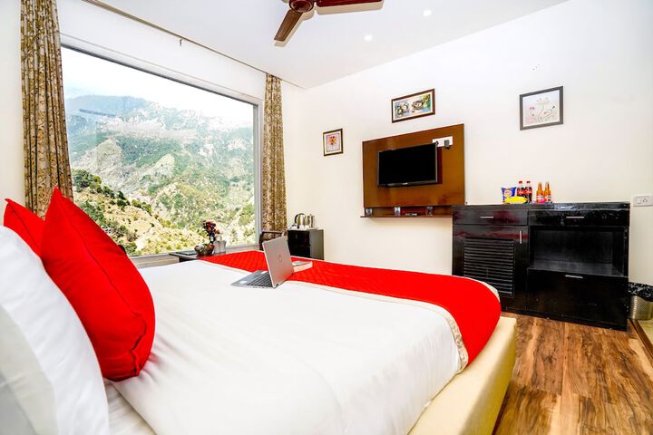 Room 8 of 35