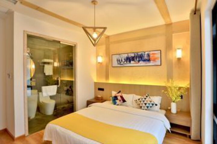 Room 20 of 25
