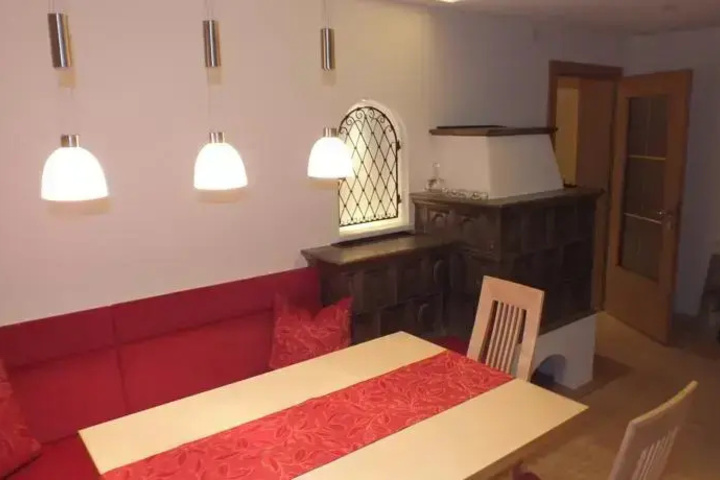 Room 2 of 16