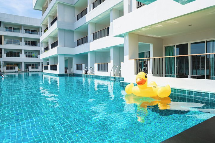 Pool 96 of 139