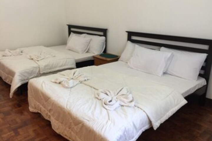 Room 42 of 103