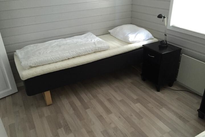 Room 3 of 52
