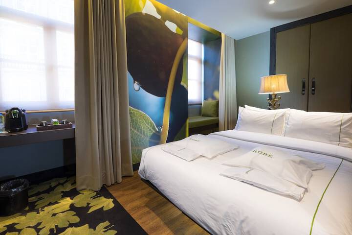 Room 2 of 54