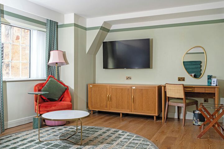 Room 45 of 116