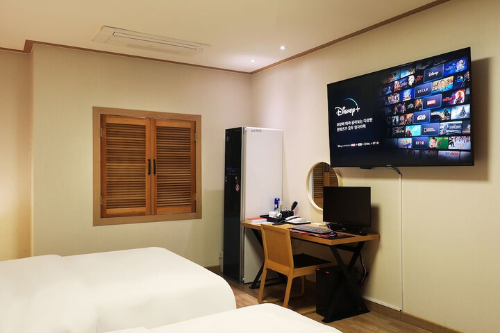Room 20 of 90
