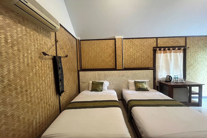 Room 33 of 71